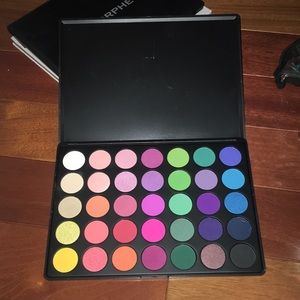 Morphe 35B palette